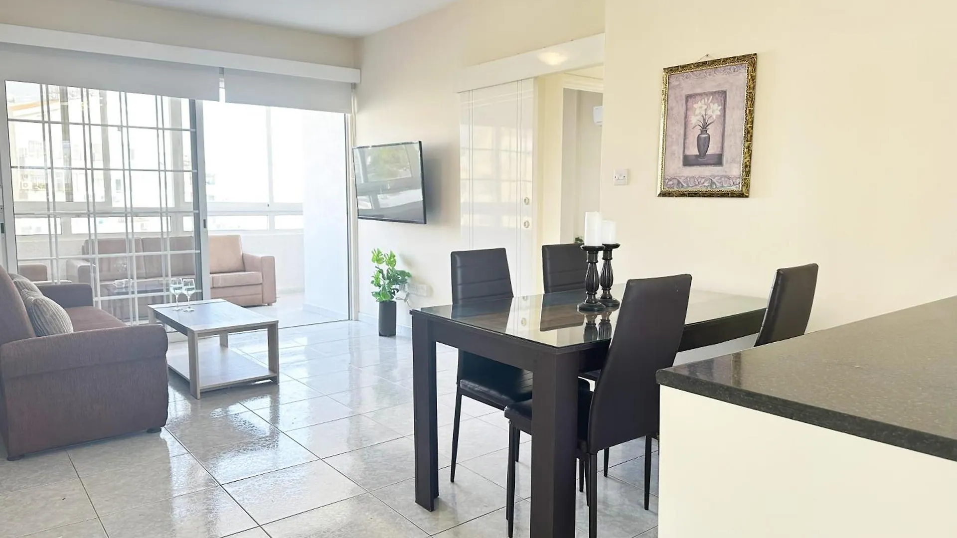 Serenity Sunrise Holiday Apt - Larnaca 0*,